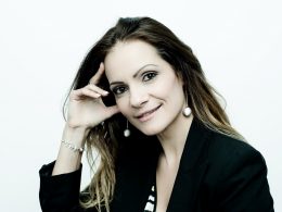 VÂNIA GUERREIRO, DIRETORA DE MARKETING E COMUNICAÇÃO DA iSERVICES